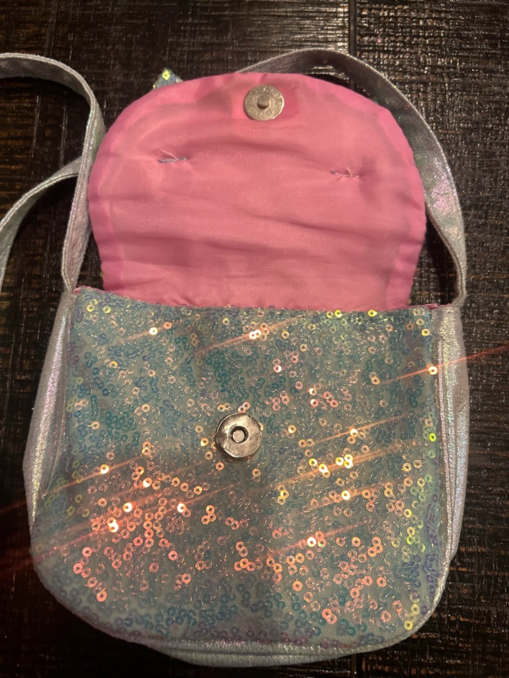 Iridescent Sequin Bow Crossbody Bag - KIDS - Picture 3 of 8